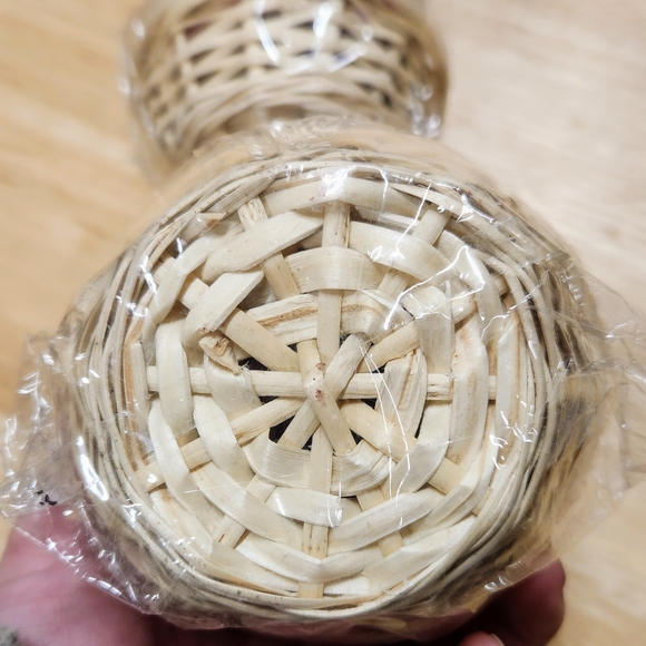 3/$15🍎Realistic Apple Shaped Candle - Picture 5 of 7